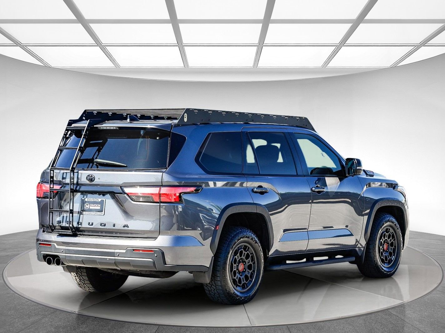 Used 2024 Toyota Sequoia TRD Pro AWD/4WD image 4