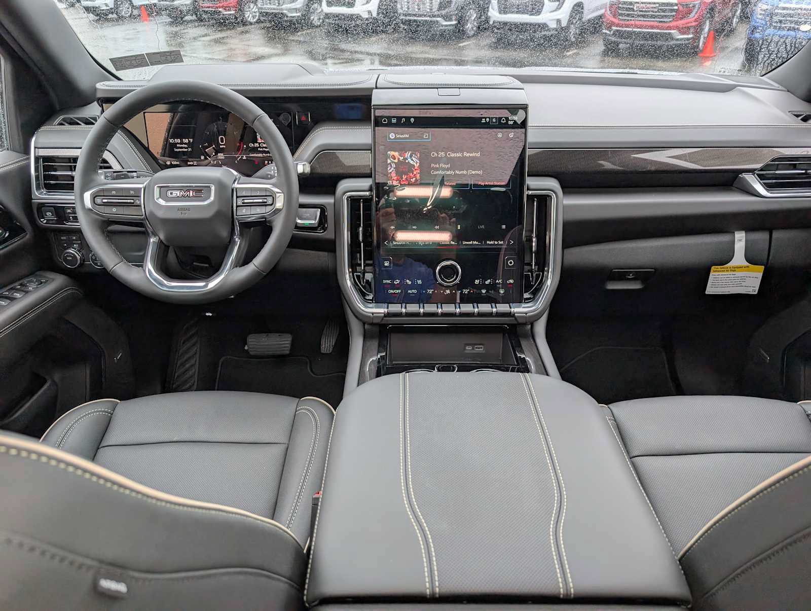 New 2026 GMC Yukon Elevation w/ LPO, Elevation Black Package AWD/4WD image 13