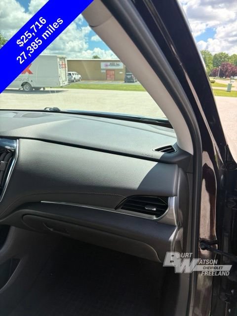 Used 2021 Chevrolet Traverse LT FWD image 31