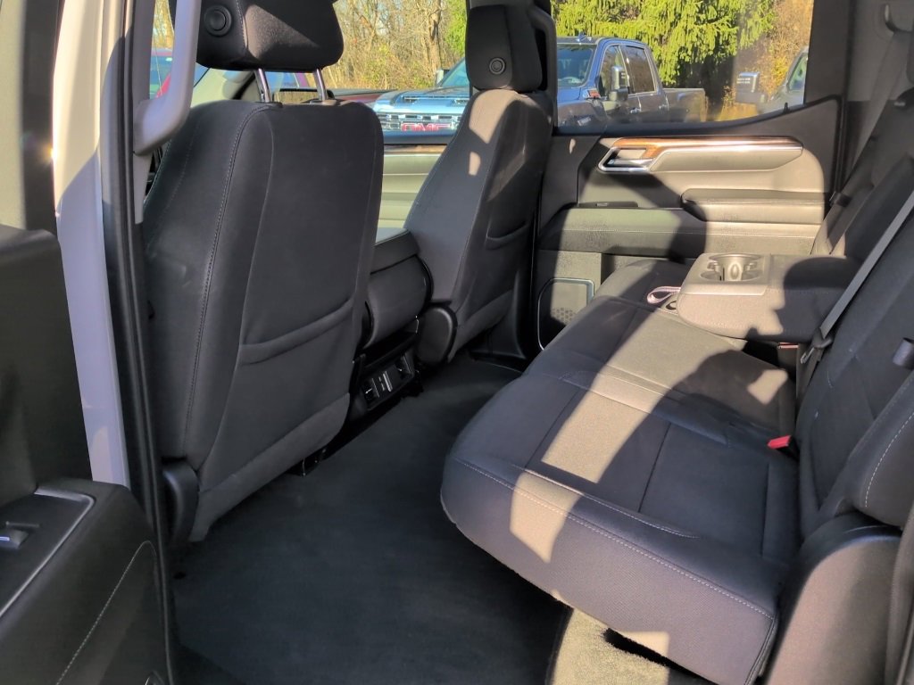 Used 2024 GMC Sierra 1500 Elevation image 12