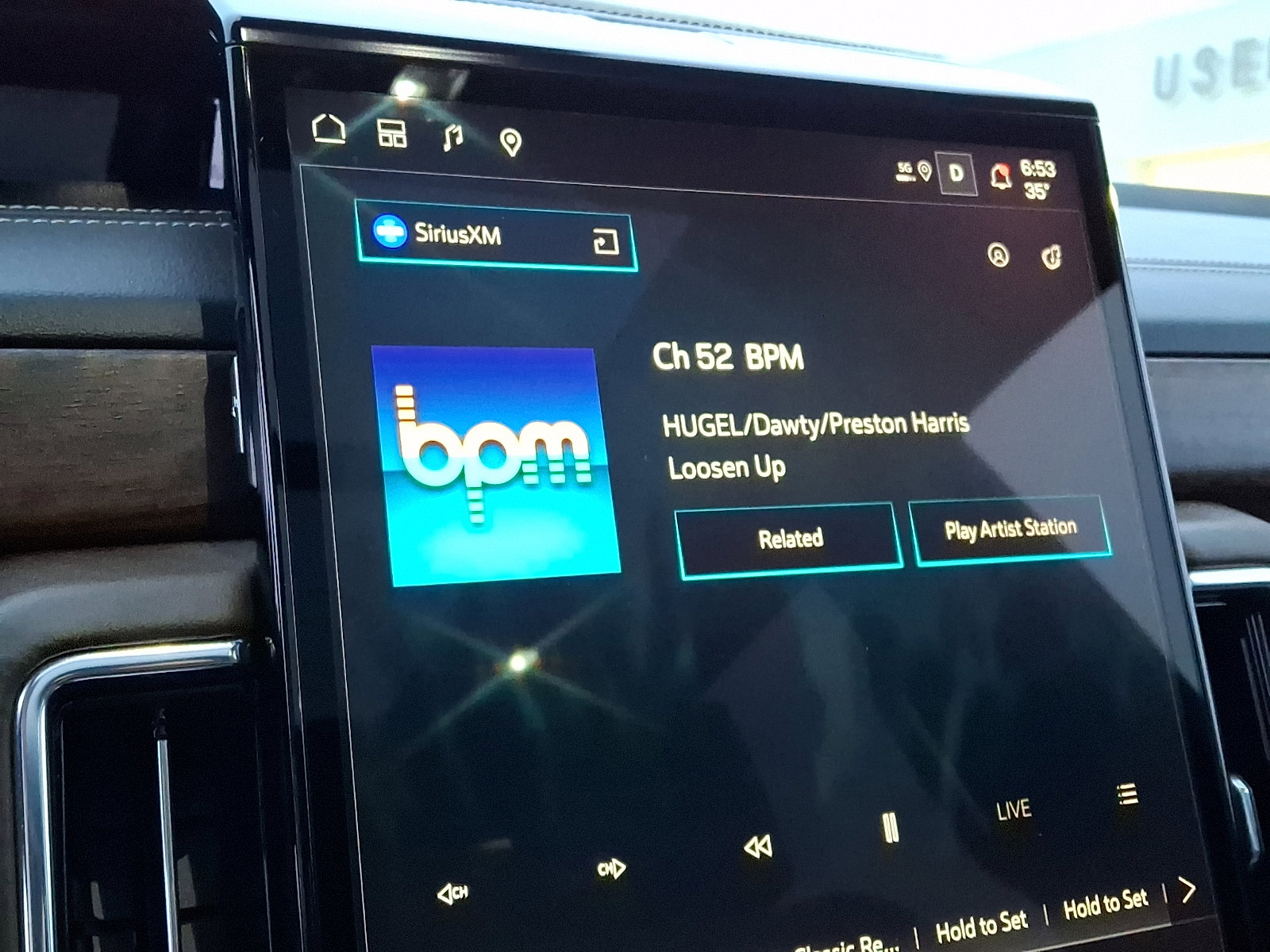 Certified 2025 GMC Yukon XL Denali Ultimate w/ LPO, Illumination Package image 24