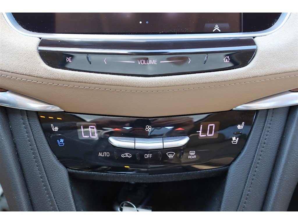 Used 2017 Cadillac XT5 Platinum AWD/4WD image 43