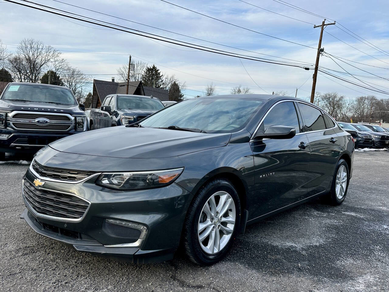 Used 2016 Chevrolet Malibu LT w/ Driver Confidence Package image 3