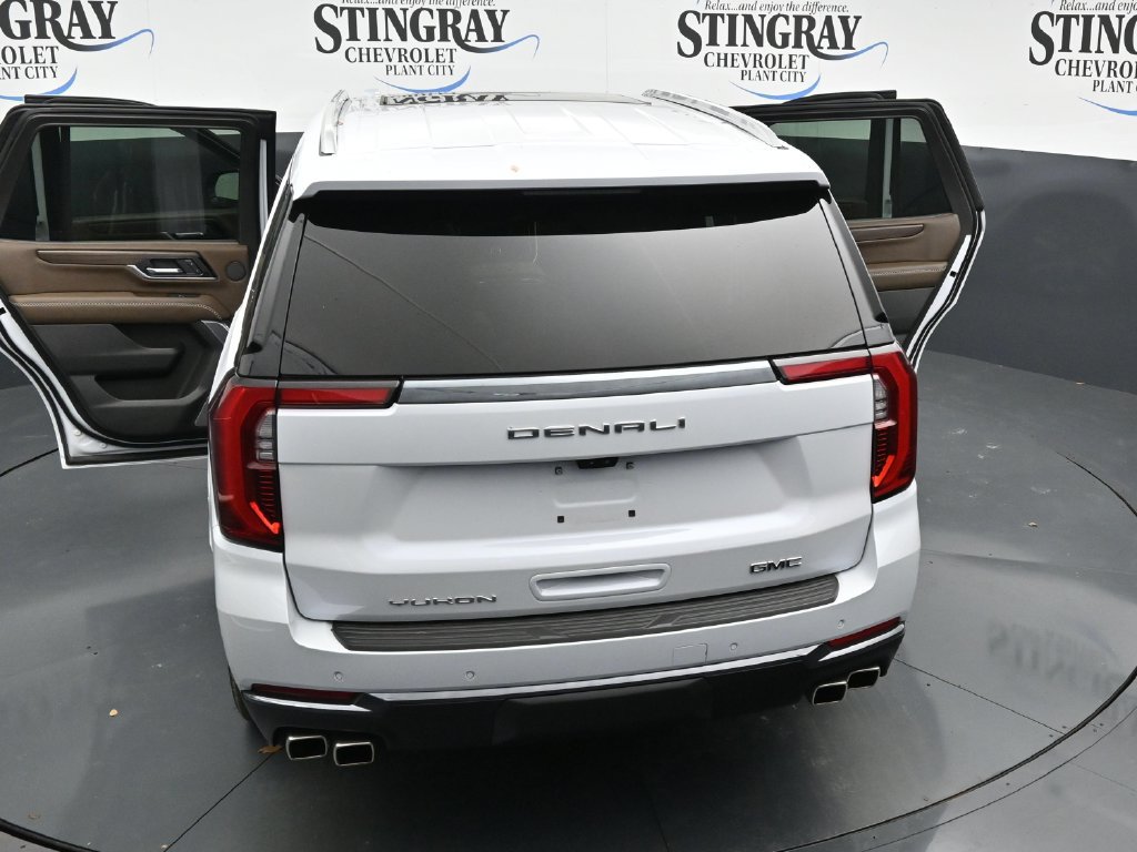 Certified 2026 GMC Yukon Denali Ultimate w/ LPO, Floor Liner Package AWD/4WD image 35