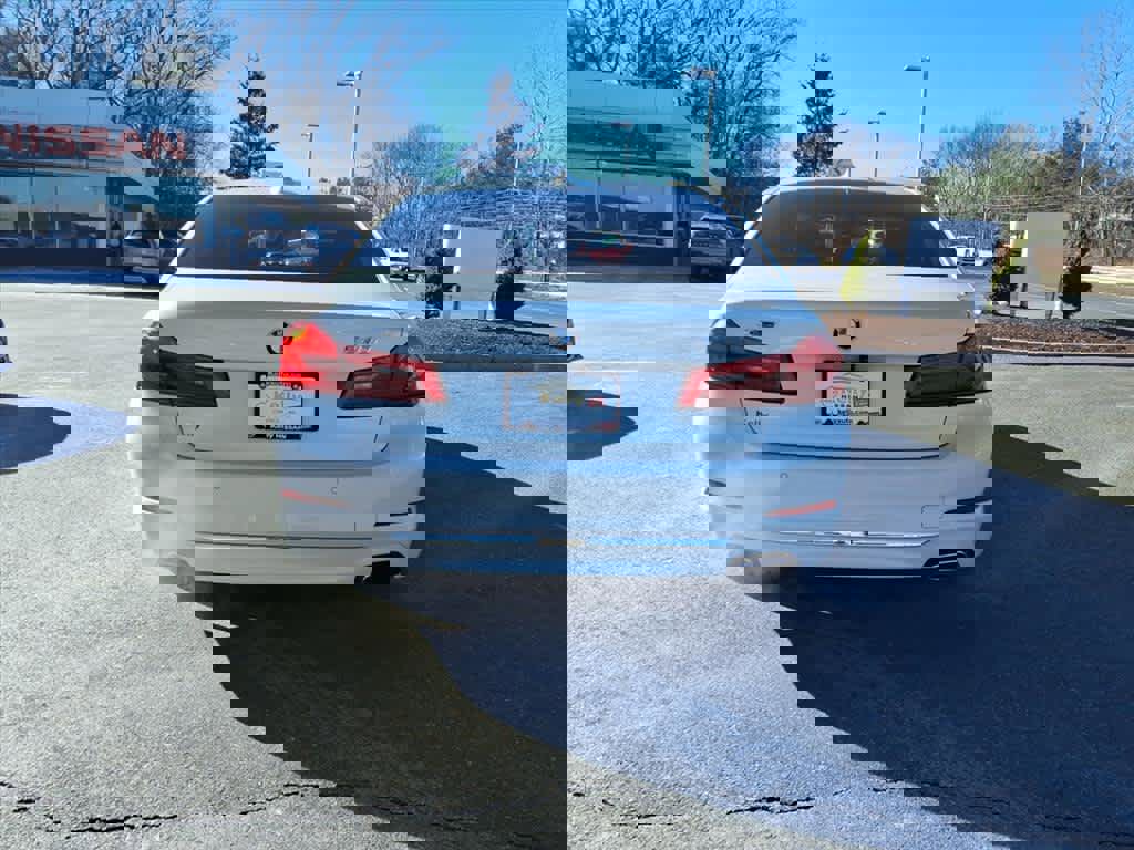 Used 2020 BMW 540i xDrive w/ Executive Package image 5