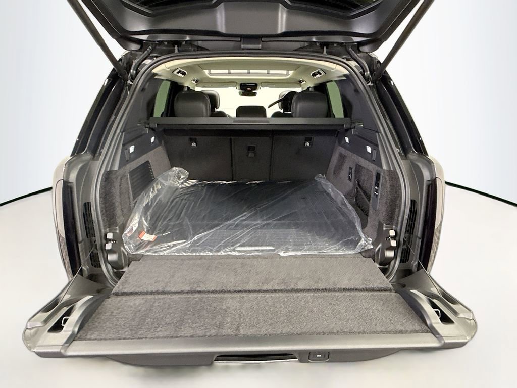 New 2026 Land Rover Range Rover SE image 27