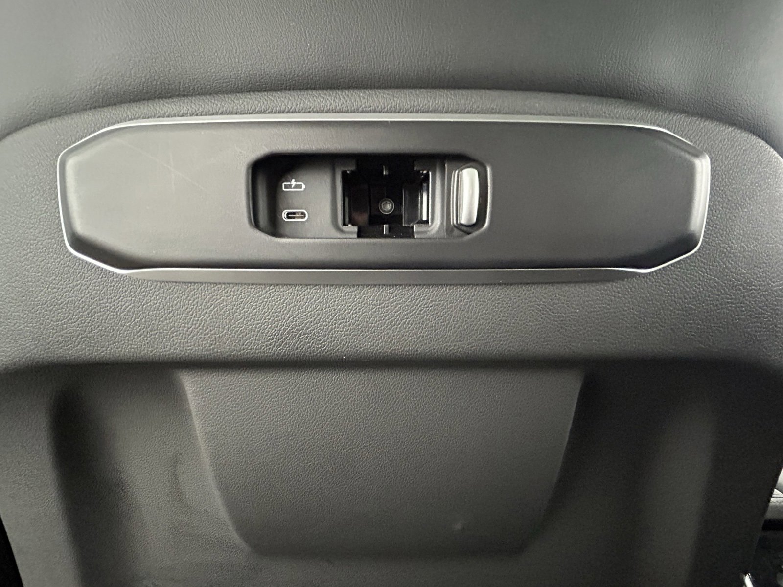 Used 2025 BMW X5 xDrive50e w/ M Sport Package image 35