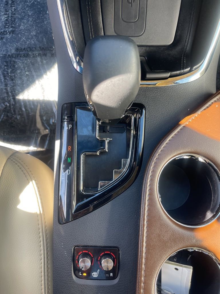 Used 2018 Toyota Avalon XLE Premium w/ Carpet Mat Package image 19