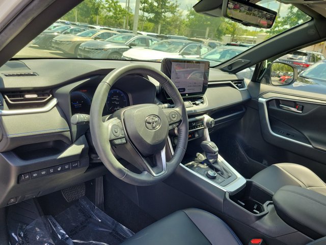 Used 2024 Toyota RAV4 XSE w/ Advanced Technology Package AWD/4WD image 18