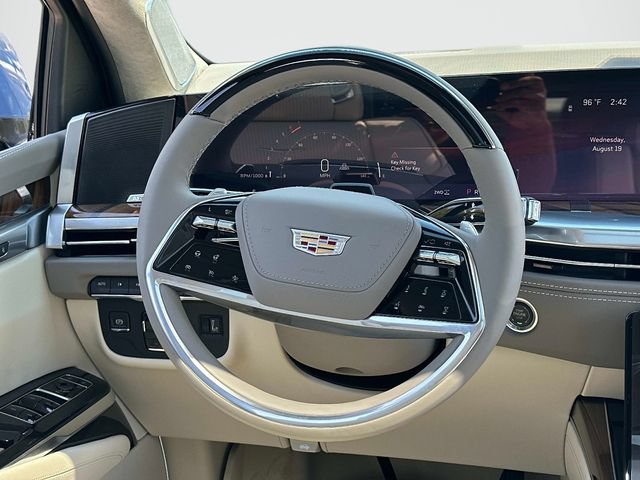 Used 2026 Cadillac Escalade Platinum Sport w/ LPO, ONYX Package AWD/4WD image 5