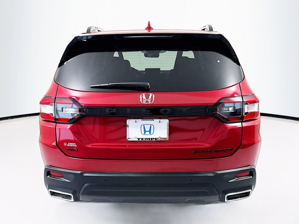 Certified 2025 Honda Pilot Black Edition image 6