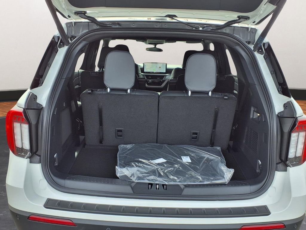 New 2026 Ford Explorer ST-Line image 23