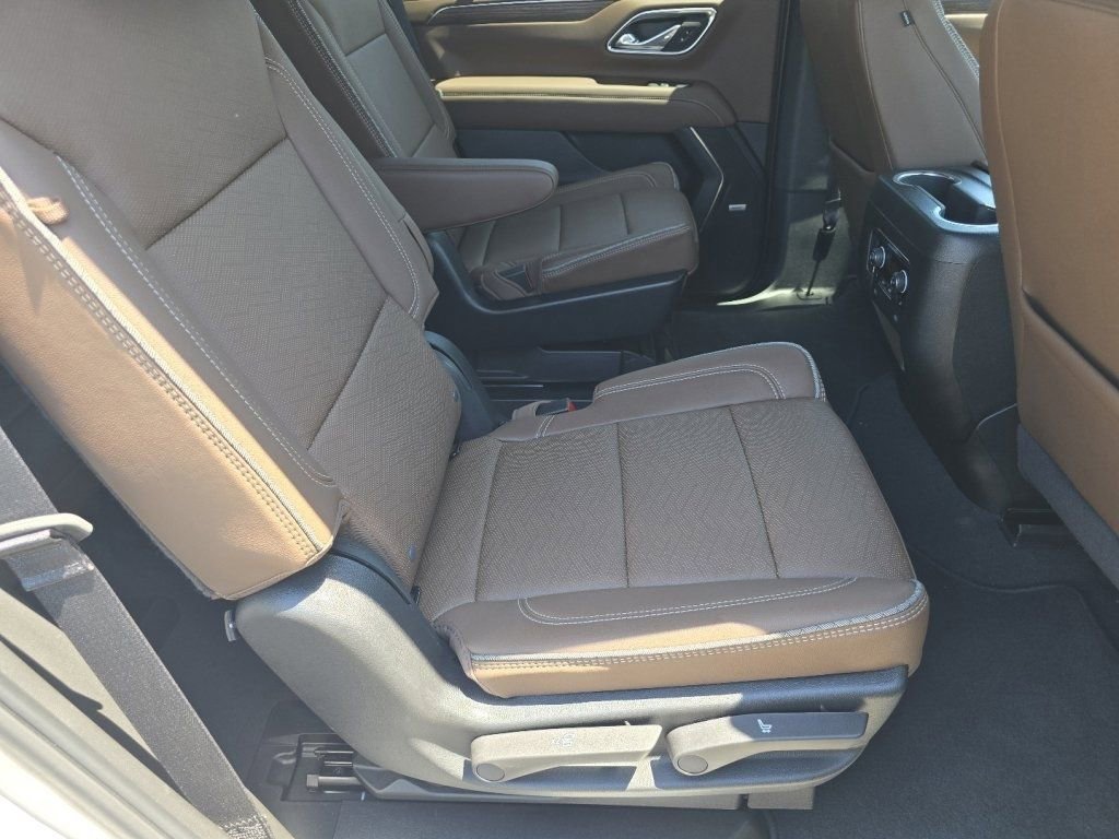Used 2024 Chevrolet Tahoe High Country AWD/4WD image 22