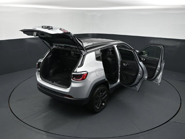 New 2026 Jeep Compass Limited AWD/4WD image 26