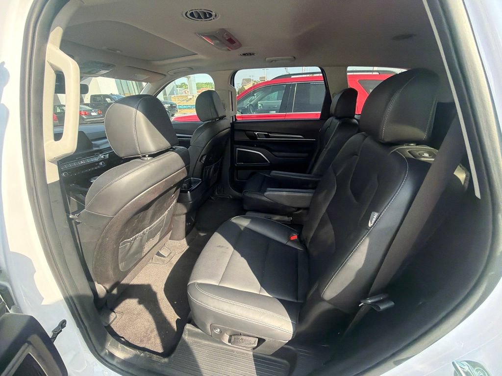 Used 2025 Kia Telluride S FWD image 17