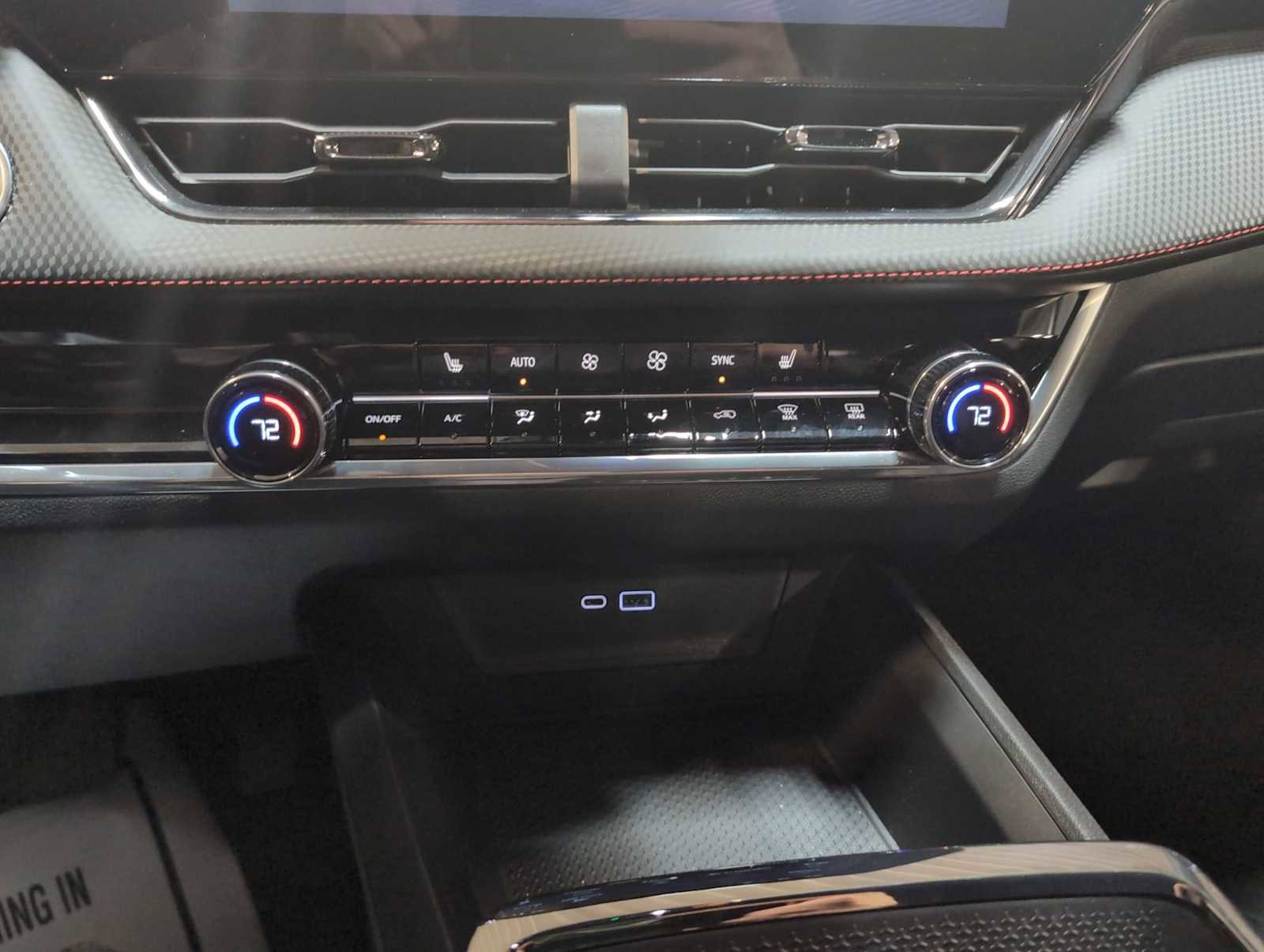 Used 2025 Chevrolet Equinox RS w/ Safety and Technology Package FWD image 18