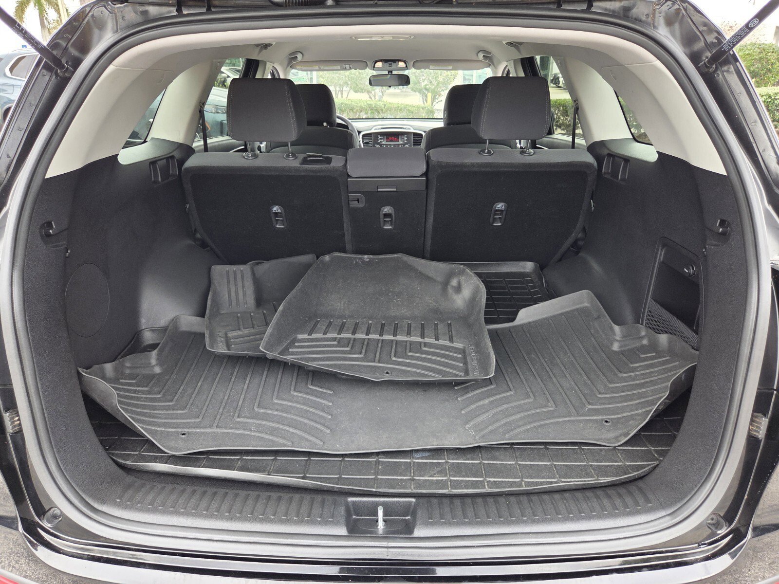 Used 2017 Kia Sorento L image 15