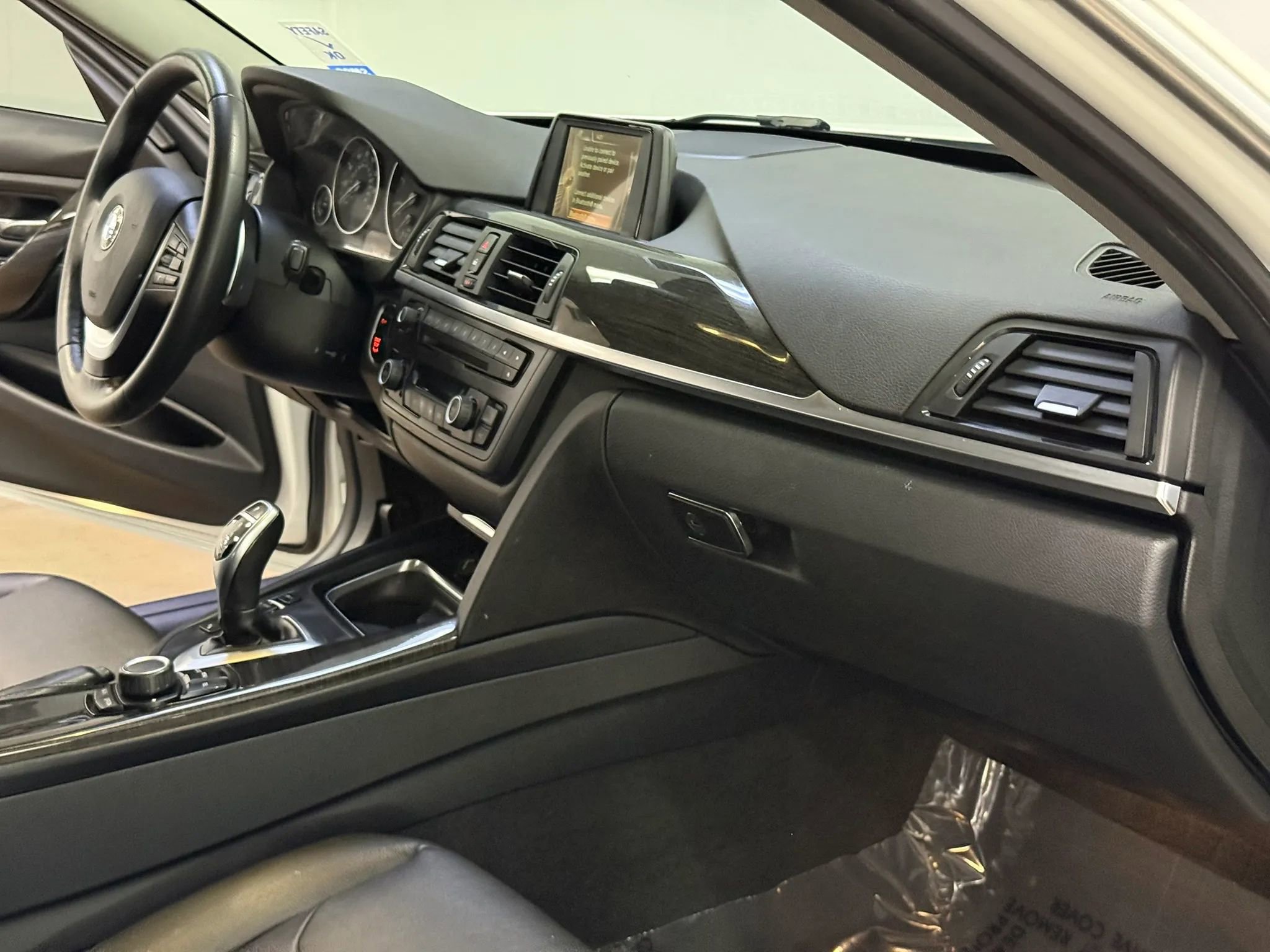 Used 2015 BMW 328d xDrive Wagon image 9