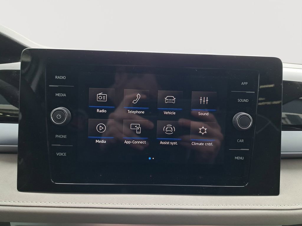 New 2025 Volkswagen Taos SE AWD/4WD image 24