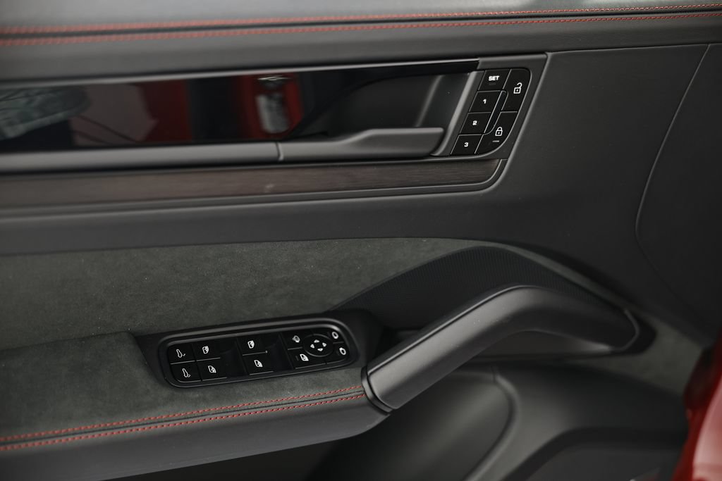 New 2026 Porsche Cayenne GTS AWD/4WD image 19
