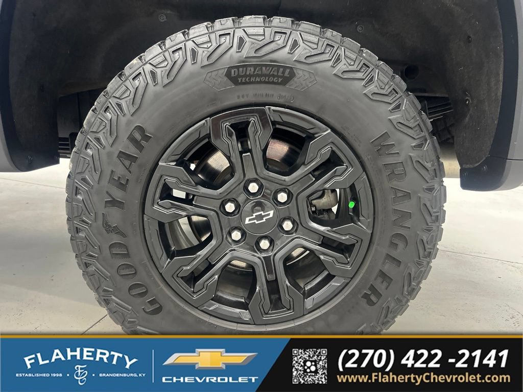 Used 2022 Chevrolet Silverado 1500 ZR2 w/ Technology Package AWD/4WD image 20