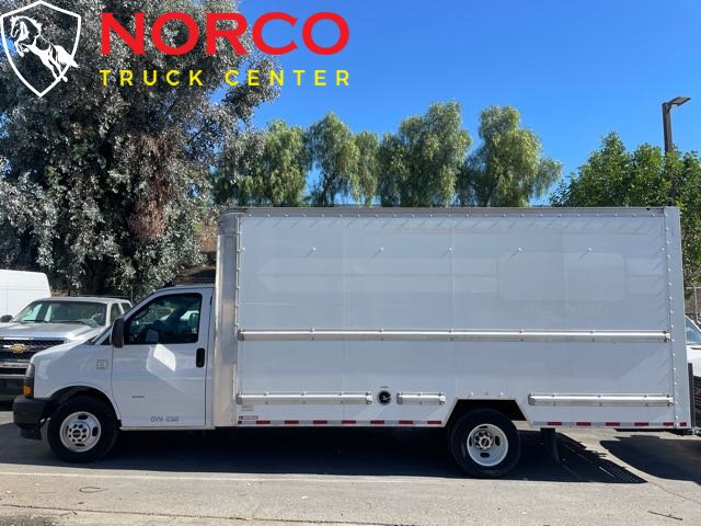 Used 2018 GMC Savana 3500 Extended w/ Driver Convenience Package RWD image 1