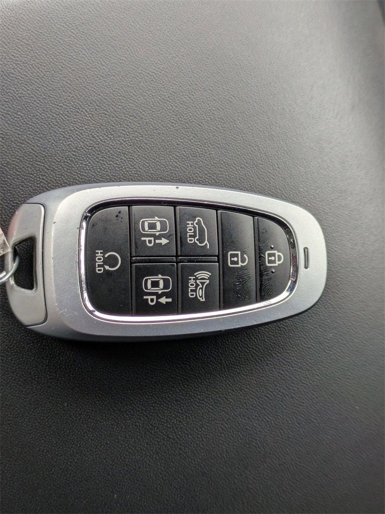 Used 2023 Hyundai Santa Fe Calligraphy w/ Cargo Package image 31