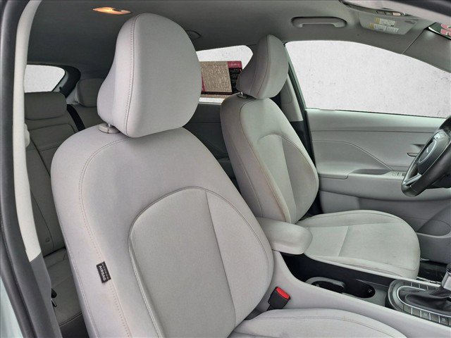 Used 2025 Hyundai Kona SEL FWD image 20