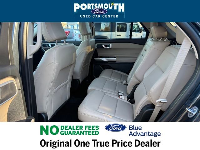 Used 2023 Ford Explorer XLT w/ Equipment Group 202A image 5