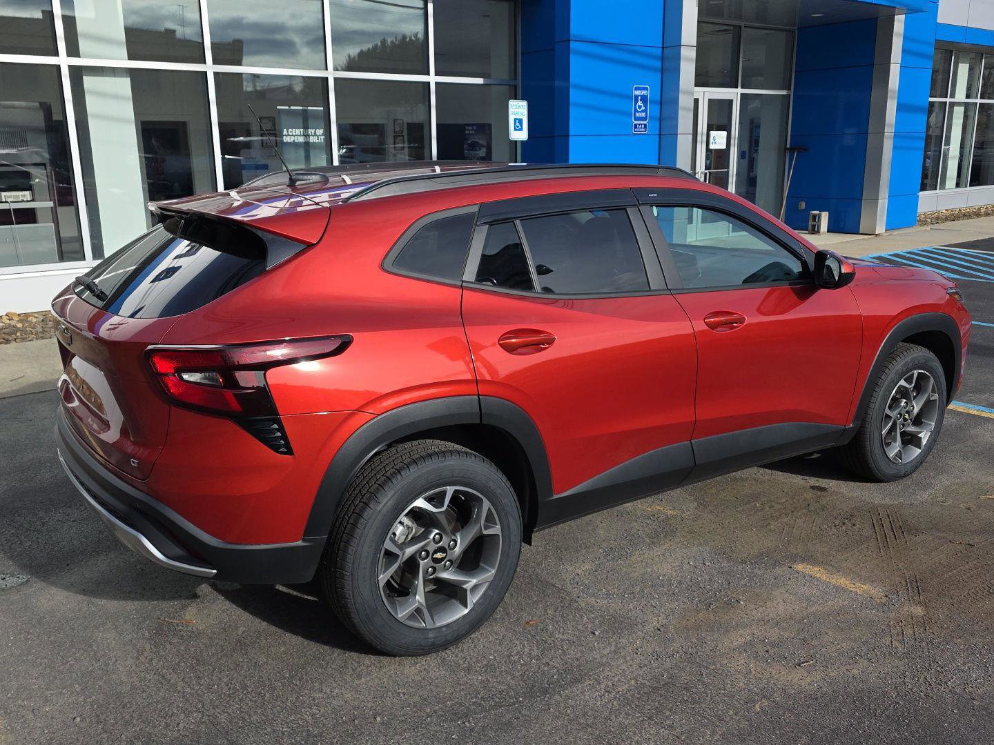 Used 2024 Chevrolet Trax LT w/ Driver Confidence Package image 9