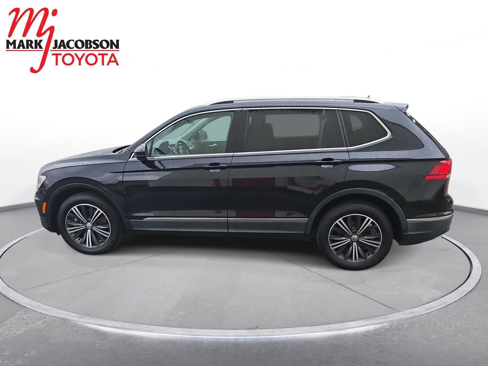 Used 2018 Volkswagen Tiguan SEL image 12