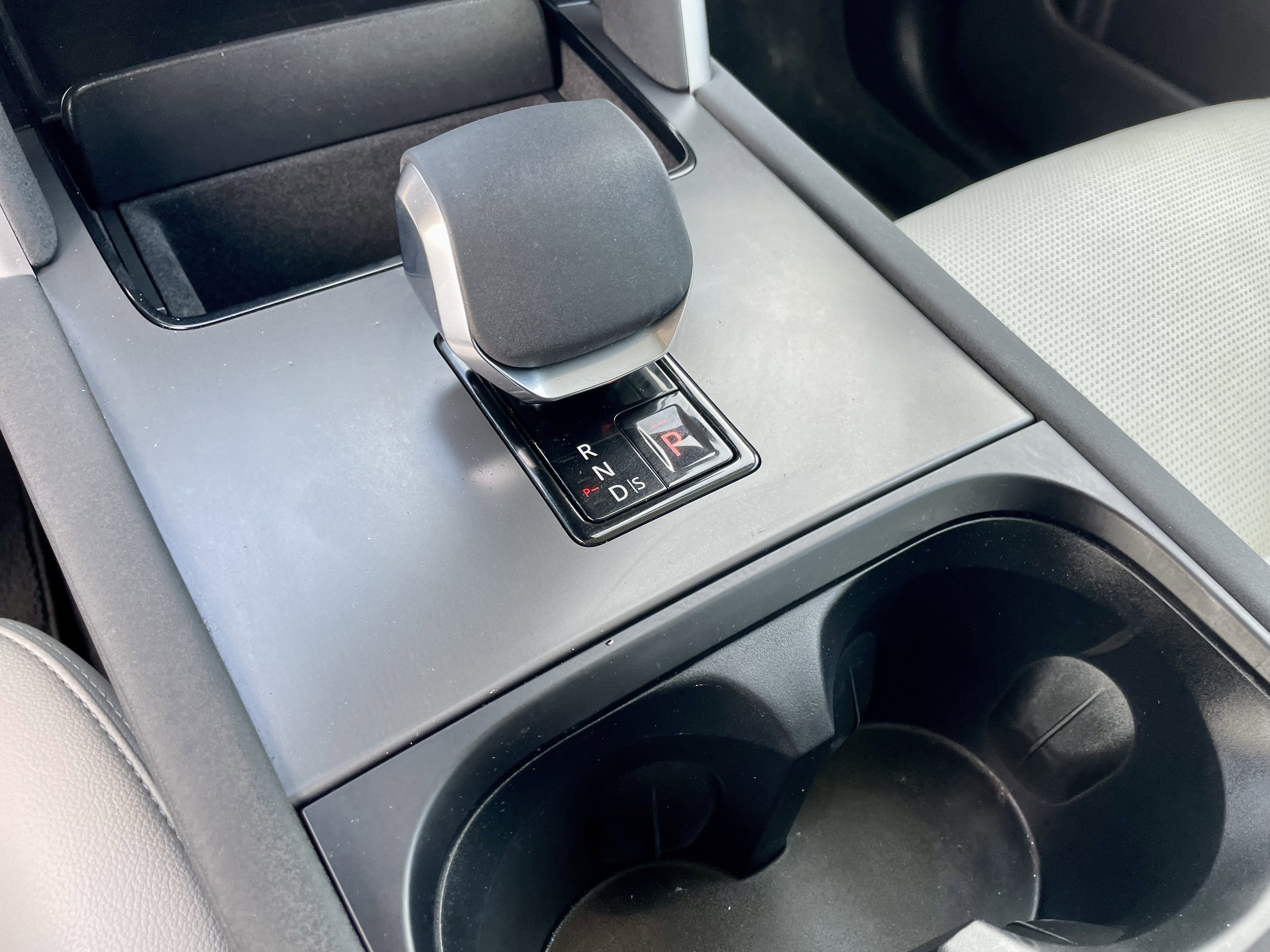Used 2024 Land Rover Discovery Sport S image 19