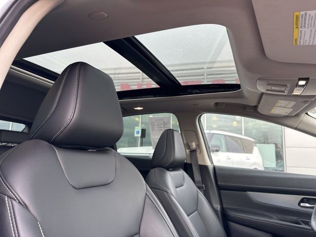 Certified 2025 Nissan Murano SL image 19