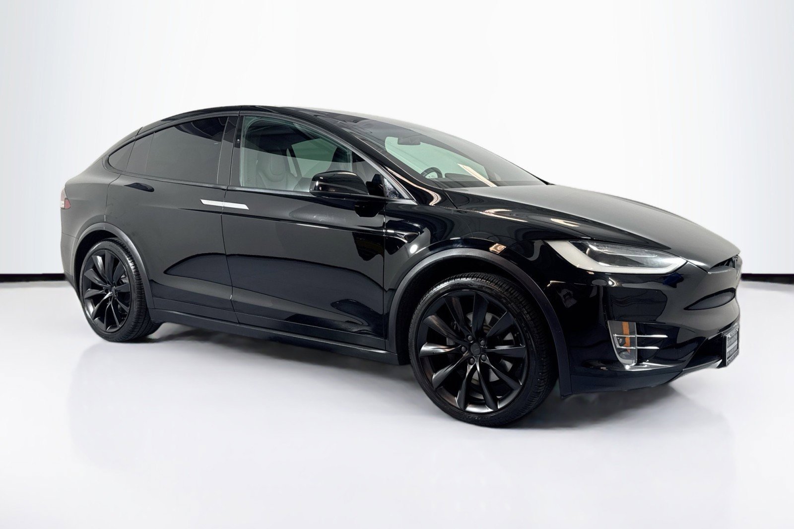 Used 2019 Tesla Model X AWD/4WD image 3