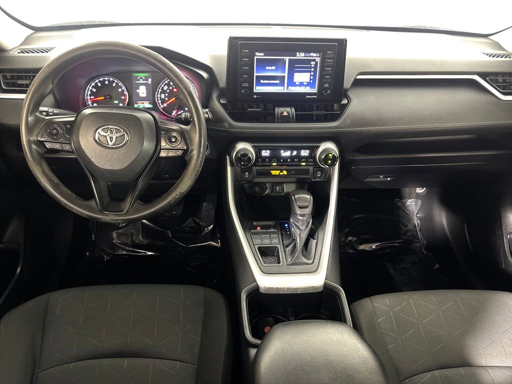 Used 2022 Toyota RAV4 XLE image 27