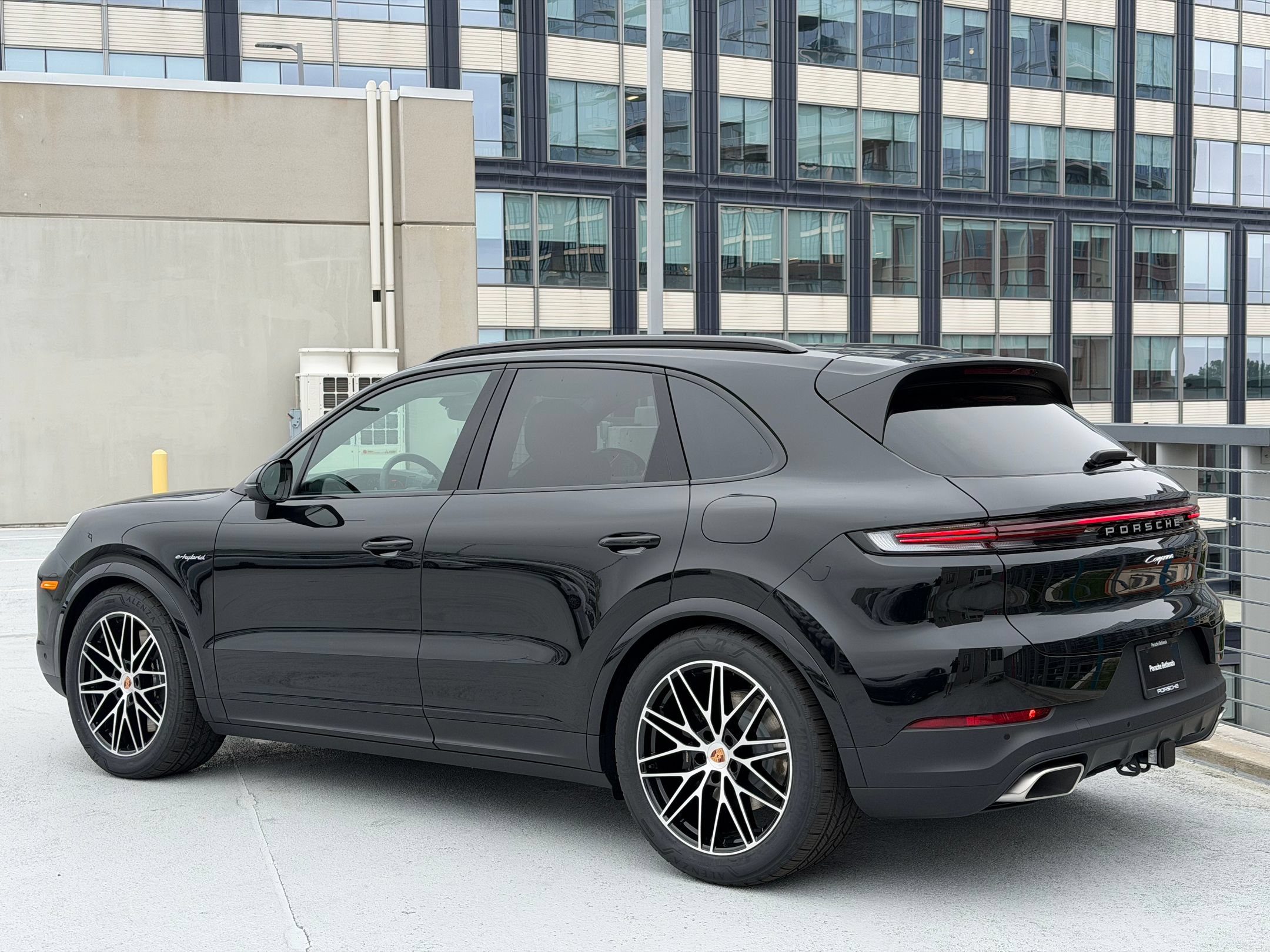New 2026 Porsche Cayenne E-Hybrid AWD/4WD image 3