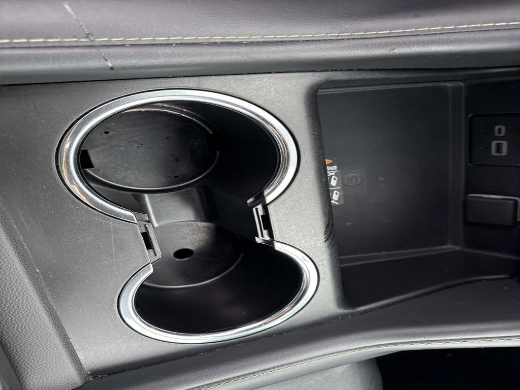 Certified 2023 Chevrolet Suburban Premier image 25