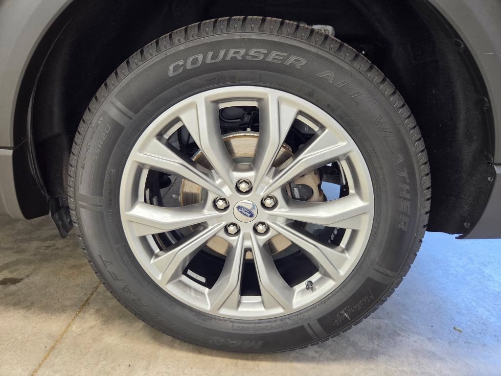 Used 2021 Ford Explorer Limited AWD/4WD image 14