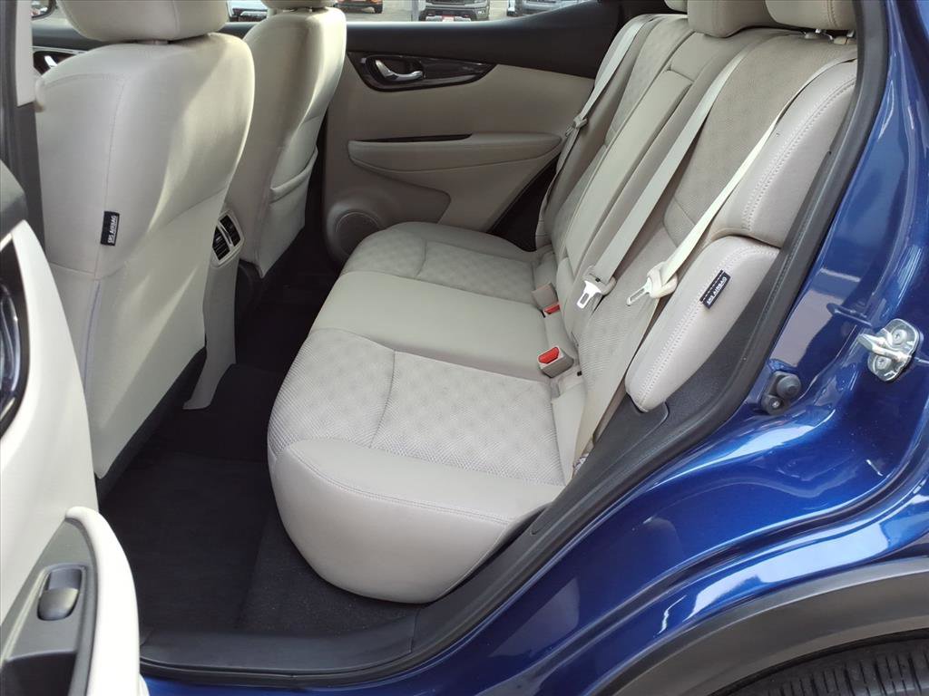 Certified 2020 Nissan Rogue Sport SV image 13