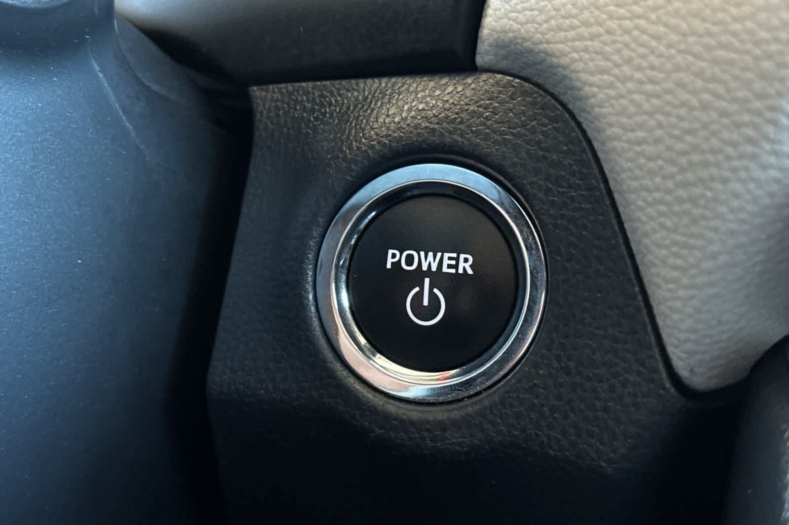 Used 2024 Toyota RAV4 XLE AWD/4WD image 24