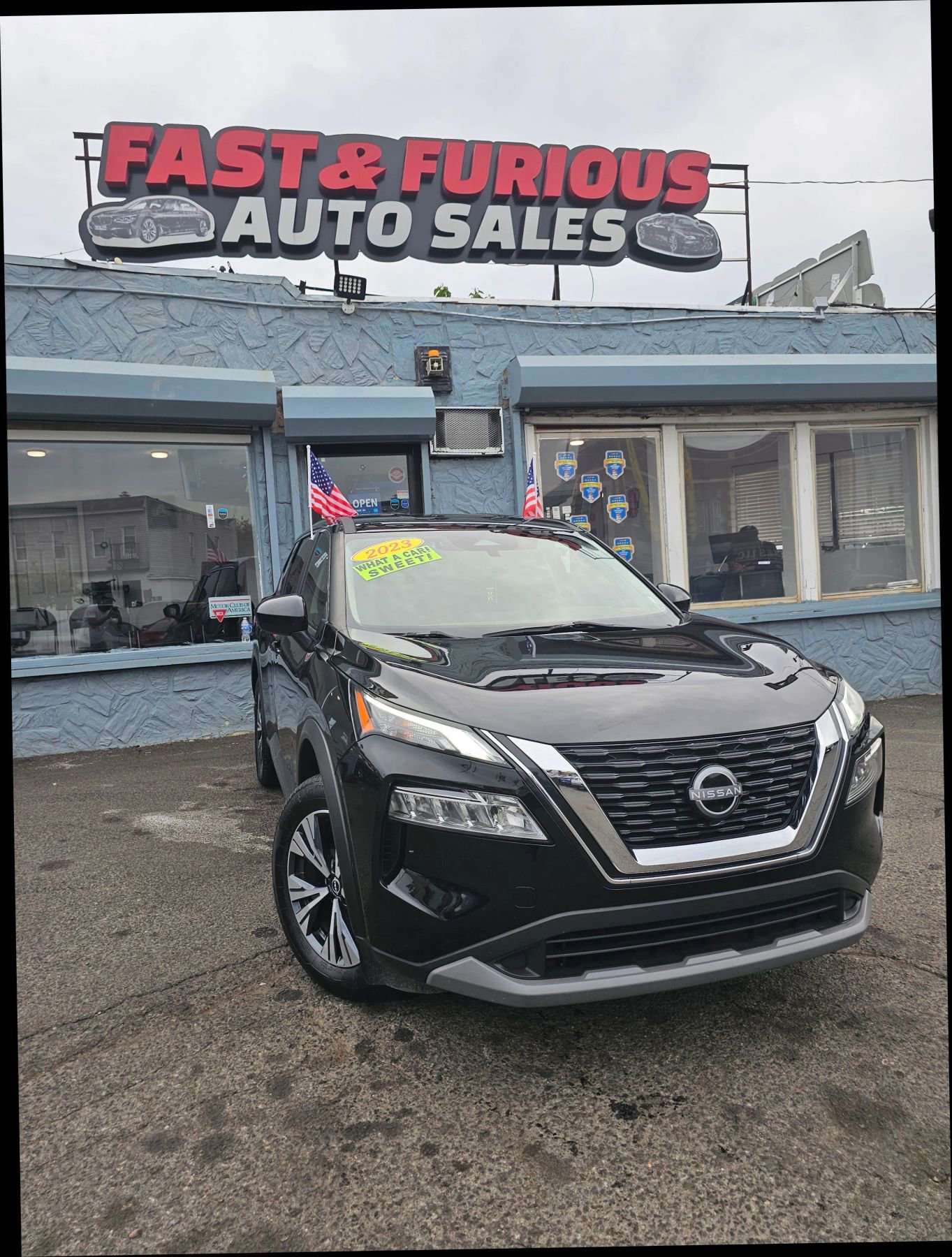 Used 2023 Nissan Rogue SV image 5