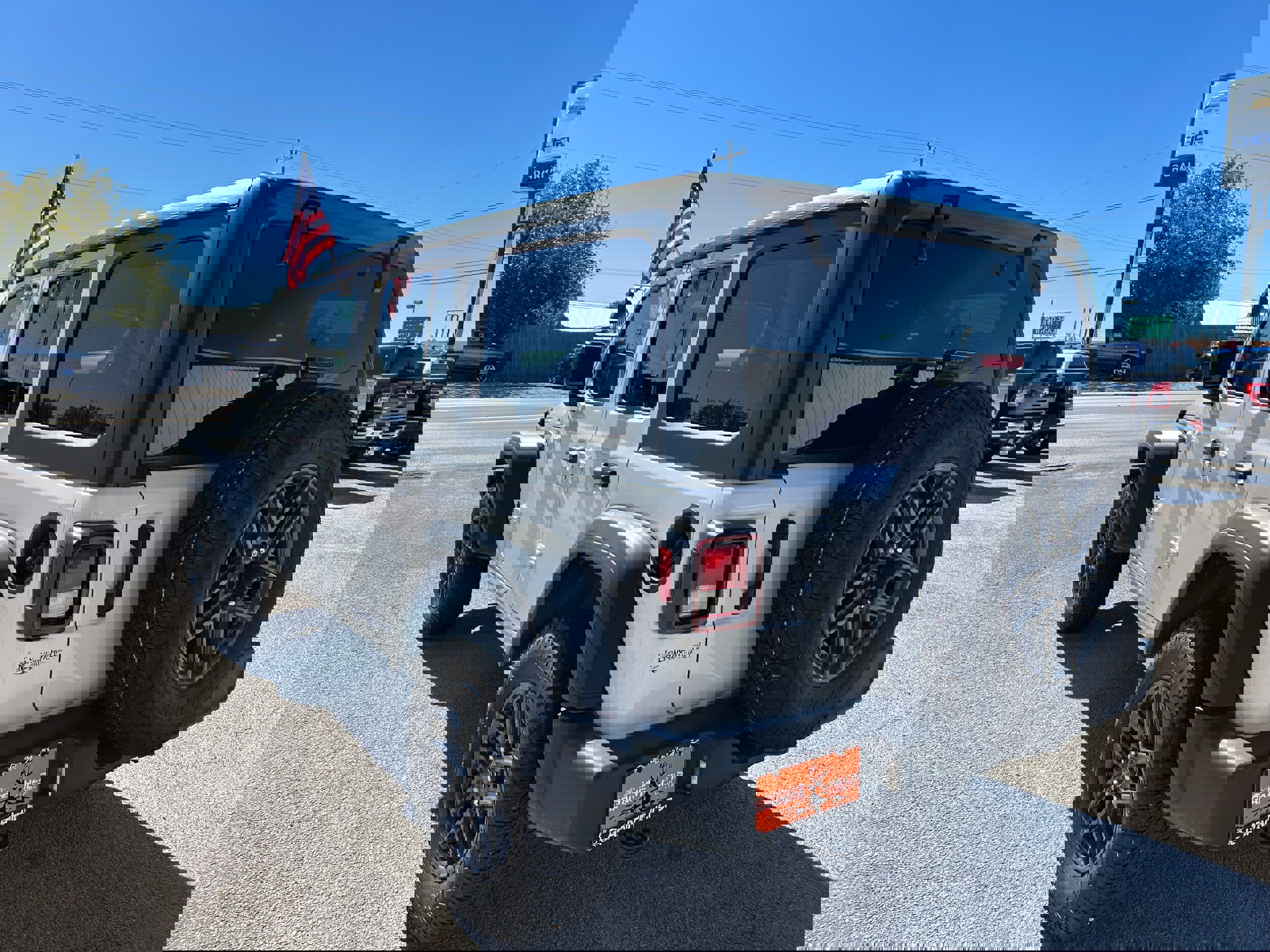 Used 2024 Jeep Wrangler Sport S image 7