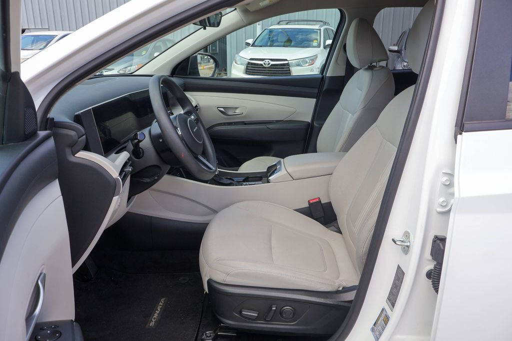 Used 2025 Hyundai Tucson SEL FWD image 7