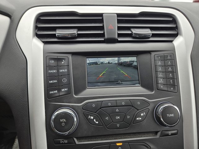 Used 2015 Ford Fusion SE FWD image 9