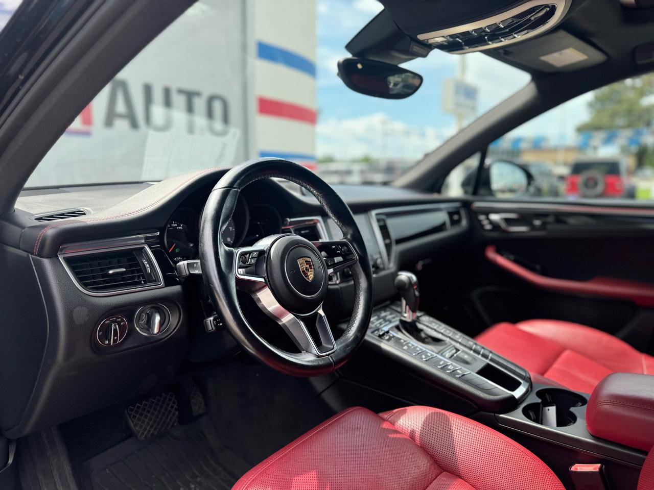 Used 2017 Porsche Macan S AWD/4WD image 44