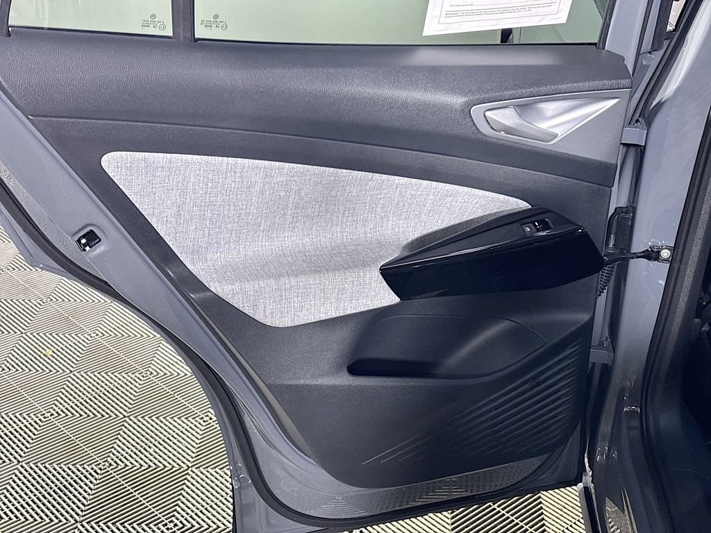 Certified 2025 Volkswagen ID.4 Pro image 19