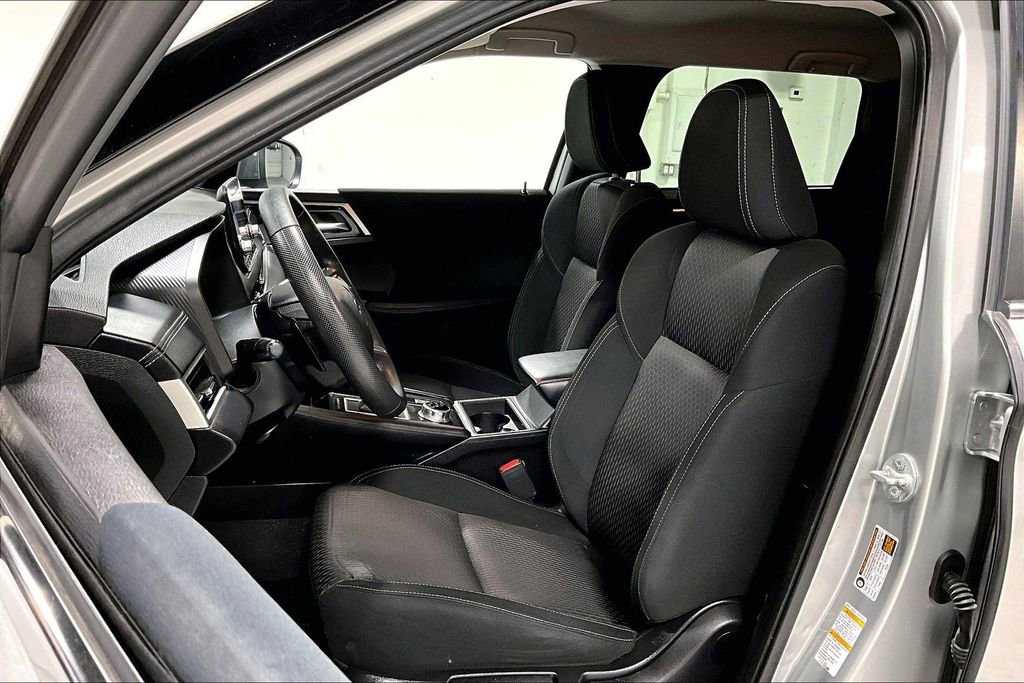 Used 2022 Mitsubishi Outlander ES image 32