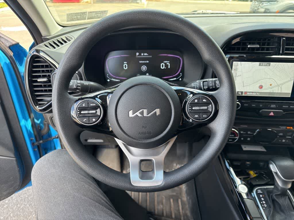 Used 2024 Kia Soul S FWD image 9