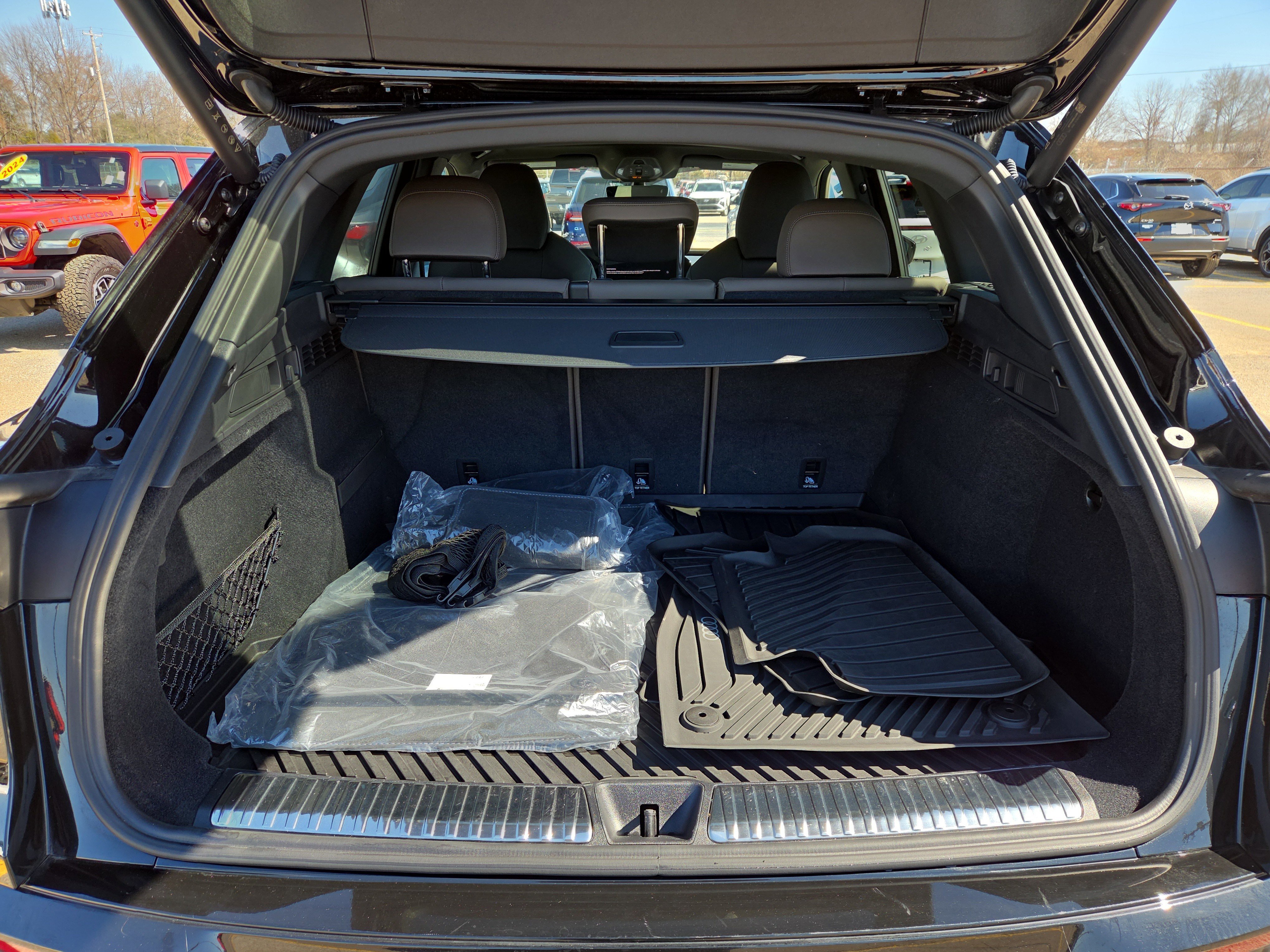 Certified 2025 Audi Q5 Premium Plus w/ Premium Plus image 9