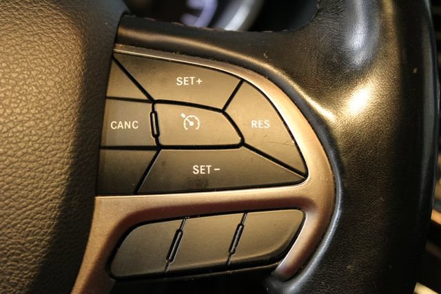 Used 2020 Jeep Grand Cherokee Limited w/ Luxury Group II RWD image 24